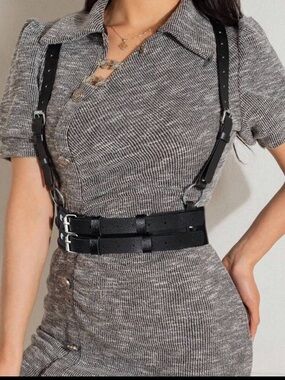 Black Double-Buckle Harness Belt with Adjustable Straps - New